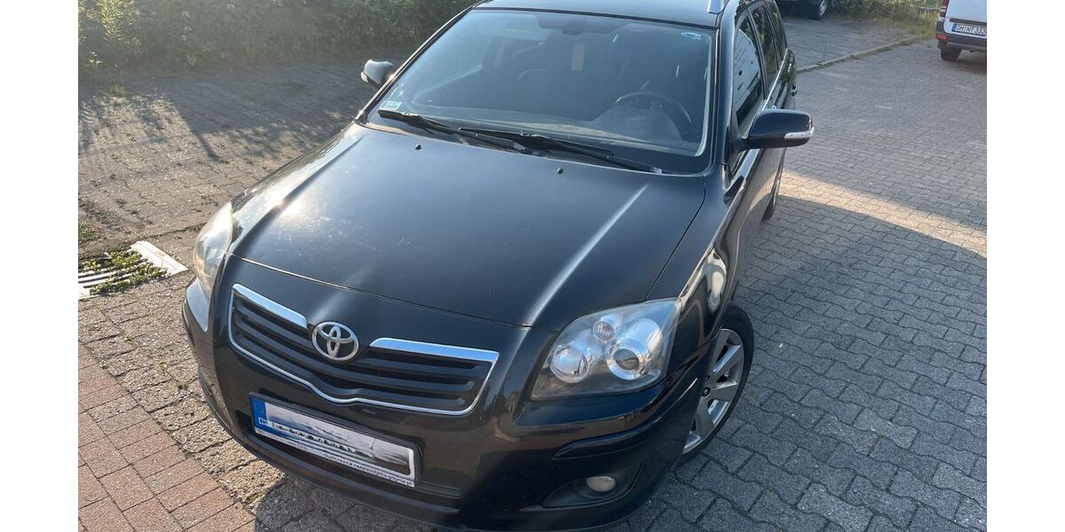 Toyota Avensis 280.200 km 1.190 &euro; Neustadt in Holstein 23730
