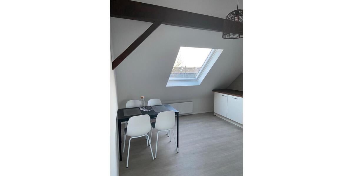 Dachgeschoßwohnung Aachen Aachen-Mitte - 4 Zimmer, 75 m&sup2;, 1.400&euro; | Angebot:25944879