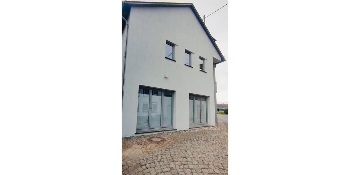 Einfamilienhaus Gevenich - 6 Zimmer, 160 m&sup2;, 1.600&euro; | Angebot:26624267