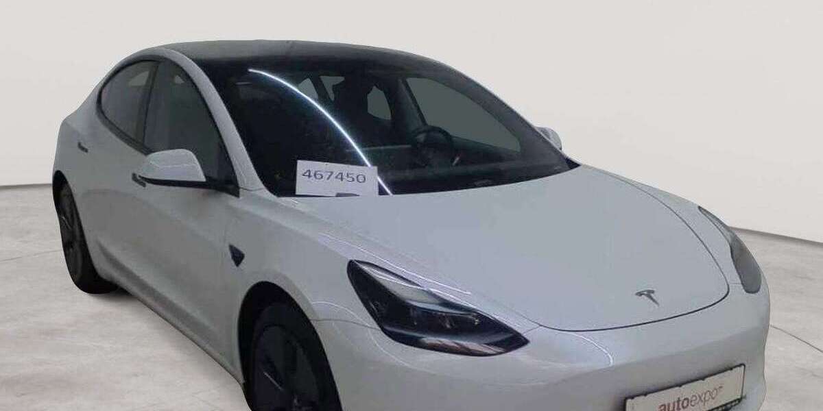 Tesla Model 3 71.906 km 26.990 &euro; Fernwald-Steinbach 35463