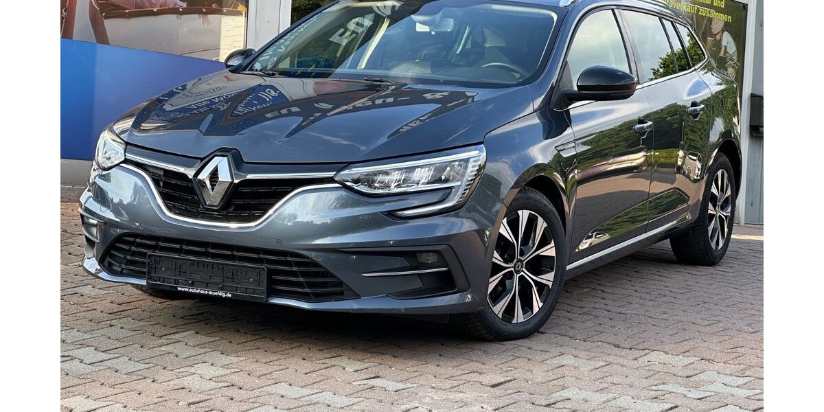 Renault Megane 66.442 km 15.300 &euro; Zwickau 08056