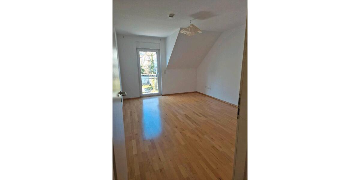 Doppelhaushälfte Kaiserslautern Bahnheim - 7 Zimmer, 220 m&sup2;, 2.250&euro; | Angebot:26170787