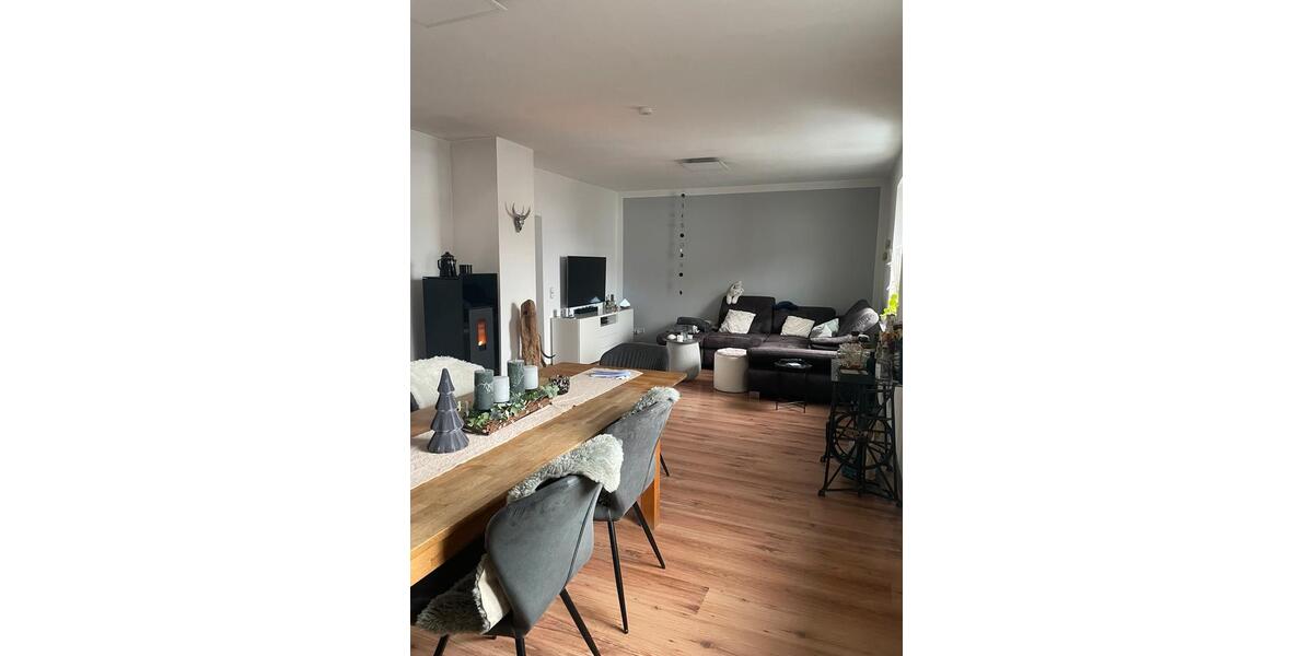 Einfamilienhaus Homburg - 8 Zimmer, 220 m&sup2;, 450.000&euro; | Angebot:26902380