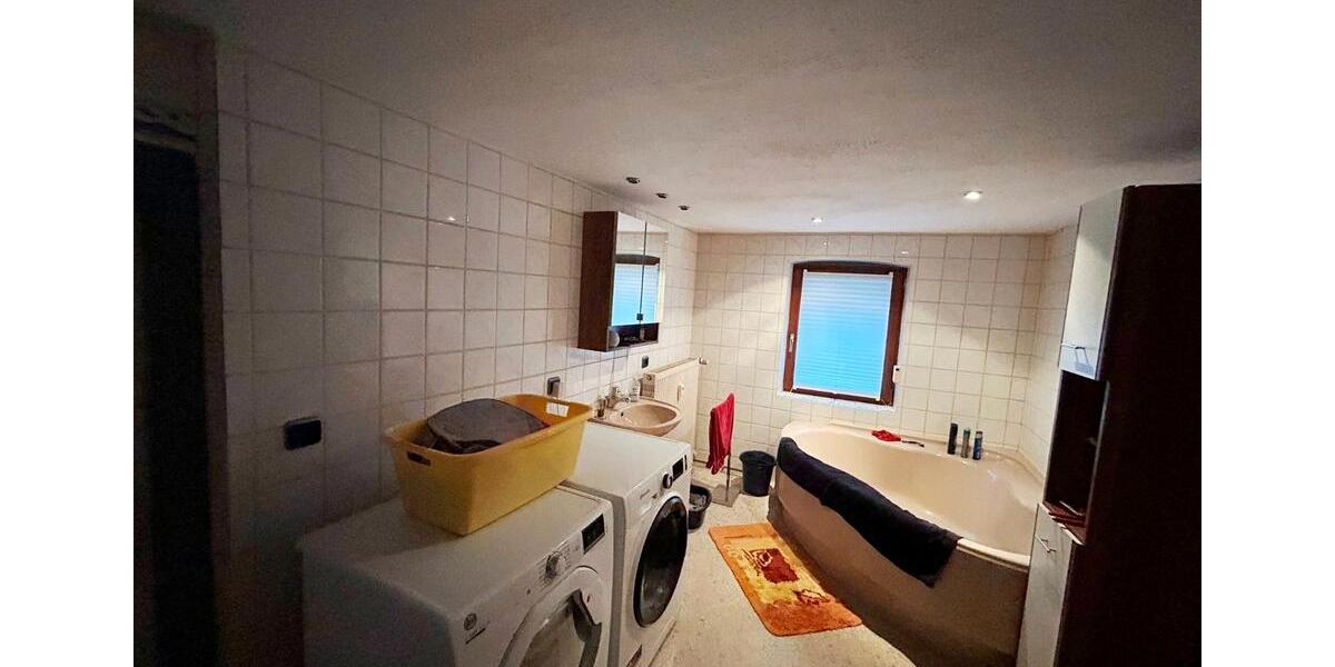 Mehrfamilienhaus, Wohnhaus Marktredwitz - 7 Zimmer, 240 m&sup2;, 175.000&euro; | Angebot:27002651