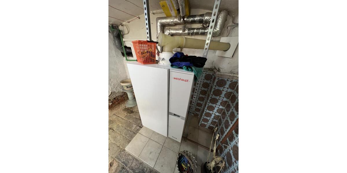 Sanierungsbedürftiges Wohnhaus mit Werkstatt-Nebengebäude in Gera Langeberg zu verkaufen! - Mehrfamilienhaus, Wohnhaus Gera Langenberg | Angebot:26386320