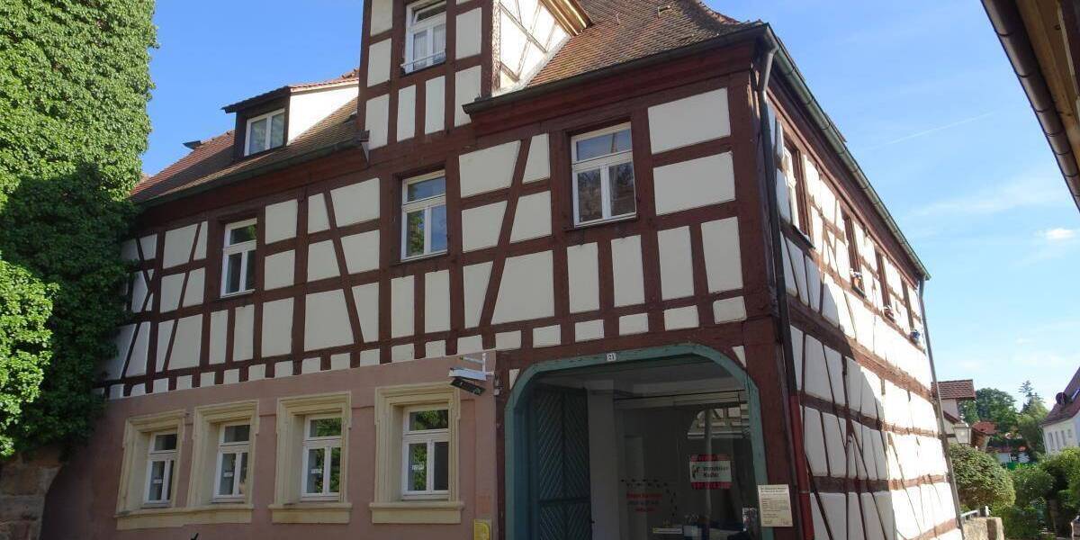 Gewerbeobjekt Herzogenaurach - 6 Zimmer, 450.000&euro; | Angebot:24043879