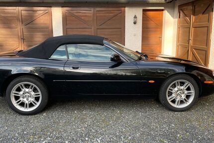 Jaguar XK8 97.896 km 28.900 &euro; Pressath 92690