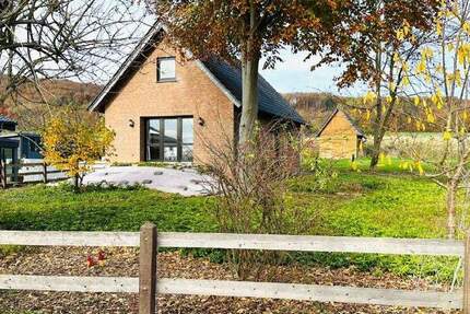 Großes Traumgrundstück in Hüllhorst mit einem vorhandenen Gebäude am Landschaftsschutzgebiet gelegen! zimmer