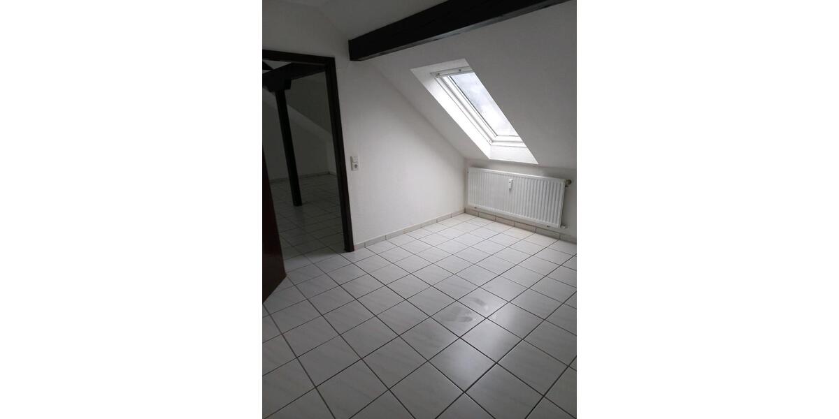 Dachgeschoßwohnung Bous - 3 Zimmer, 60 m&sup2;, 600&euro; | Angebot:26394902