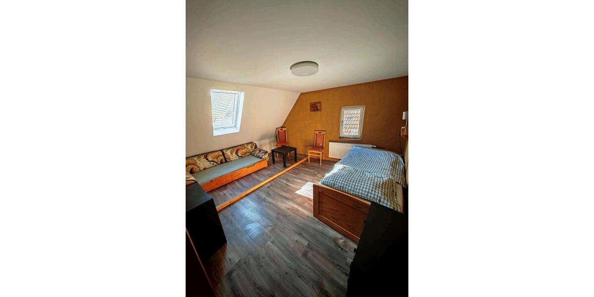 Reihenhaus Leisnig - 7 Zimmer, 160 m&sup2;, 145.000&euro; | Angebot:26070403