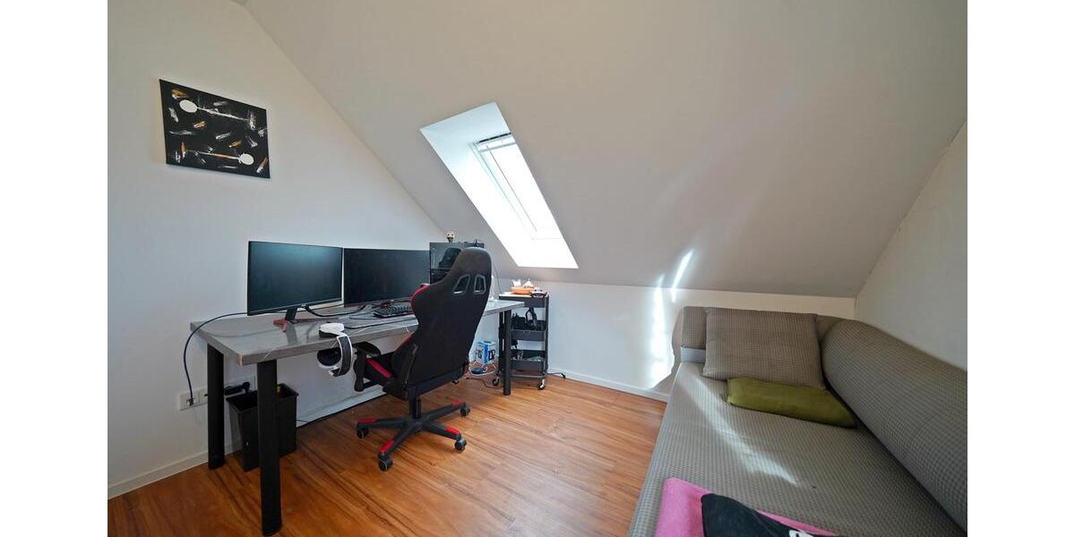 Dachgeschoßwohnung Uplengen - 2 Zimmer, 66 m&sup2;, 580&euro; | Angebot:25238564