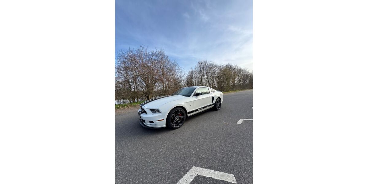 Ford Mustang 112.700 km 16.500 &euro; Mainflingen 63533
