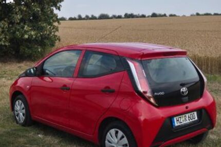 Toyota Aygo (X) 90.000 km 7.350 &euro; Zilly 38835