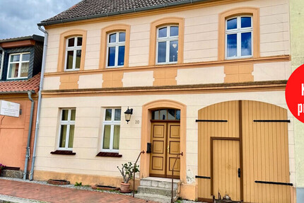 HORN IMMOBILIEN ++ Wohnhaus mit zwei Wohneinheiten und Gartengrundstück am See in Penkun - Haus Penkun | Angebot:27265756