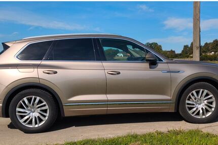 VW Touareg 142.000 km 29.850 &euro; Hüllhorst 32609