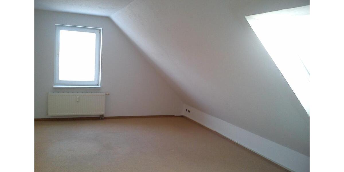 Dachgeschoßwohnung Markersdorf - 2 Zimmer, 39 m&sup2;, 250&euro; | Angebot:26674388