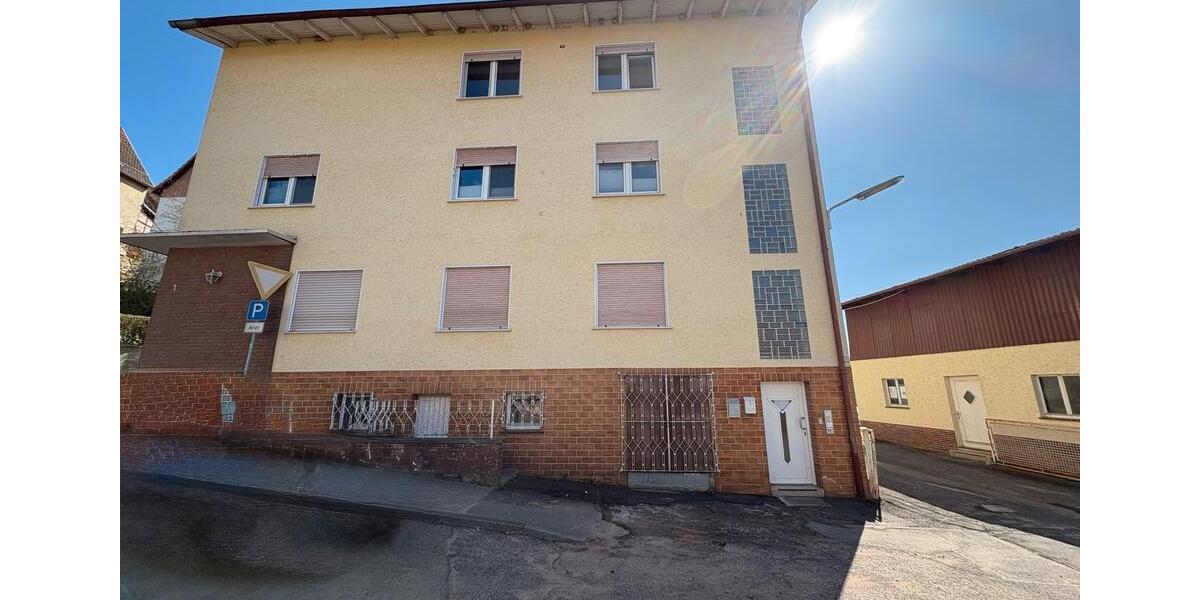 Etagenwohnung Sontra - 3 Zimmer, 120 m&sup2;, 600&euro; | Angebot:26270801