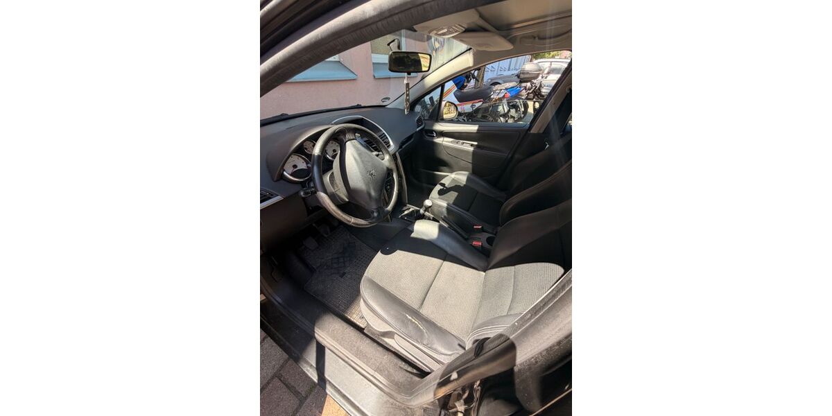Peugeot 207 132.355 km 1.000 &euro; Ulm 89081