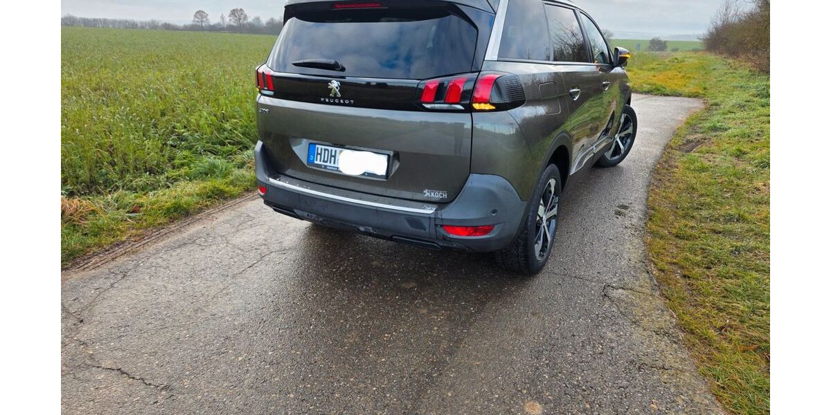 Peugeot 5008 103.000 km 19.350 &euro; Giengen 89537