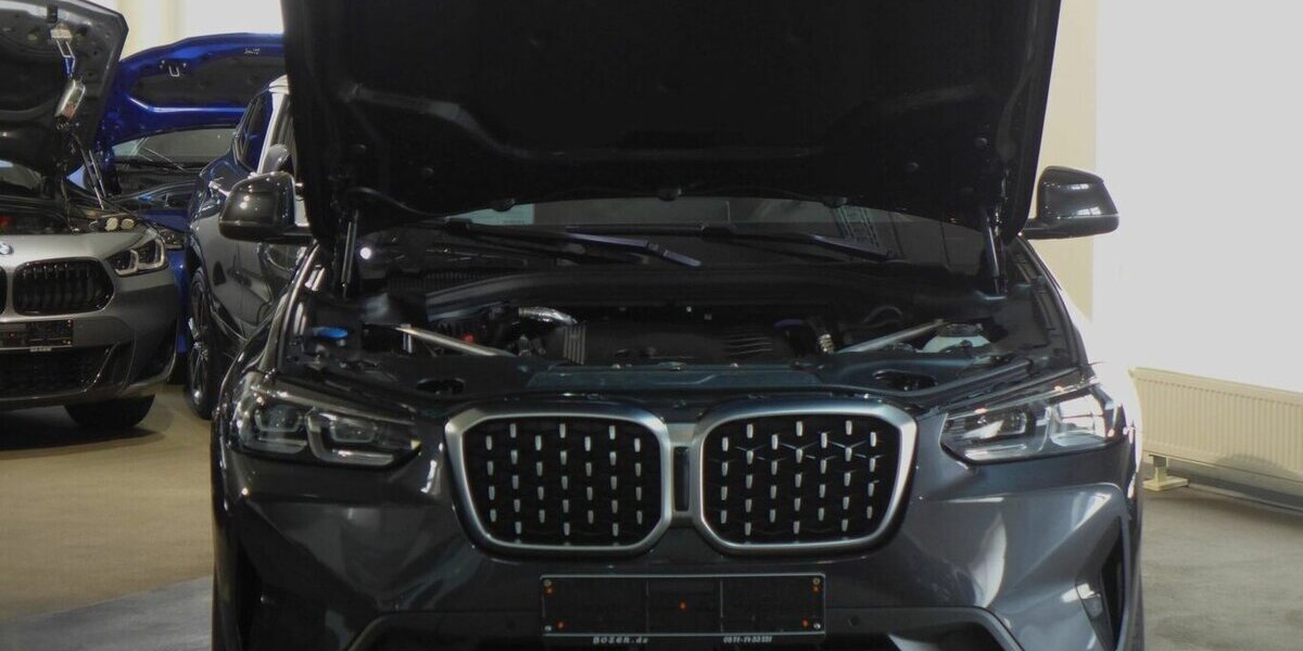 BMW X4 xDr 30d Std.Heiz,Pan-Dach,Echtleder NP:90.000 11.600 km 48.990 &euro; Landshut 84030
