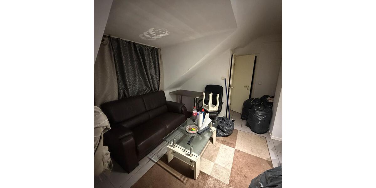 Dachgeschoßwohnung Viersen Hülsdonk - 1 Zimmer, 33 m&sup2;, 800&euro; | Angebot:24625414