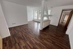 Renovierte 4 Zimmer Wohnung mit neuer Einbauküche im Herzen von Weida! - Dachgeschoßwohnung Weida Liebsdorf | Angebot:26146306