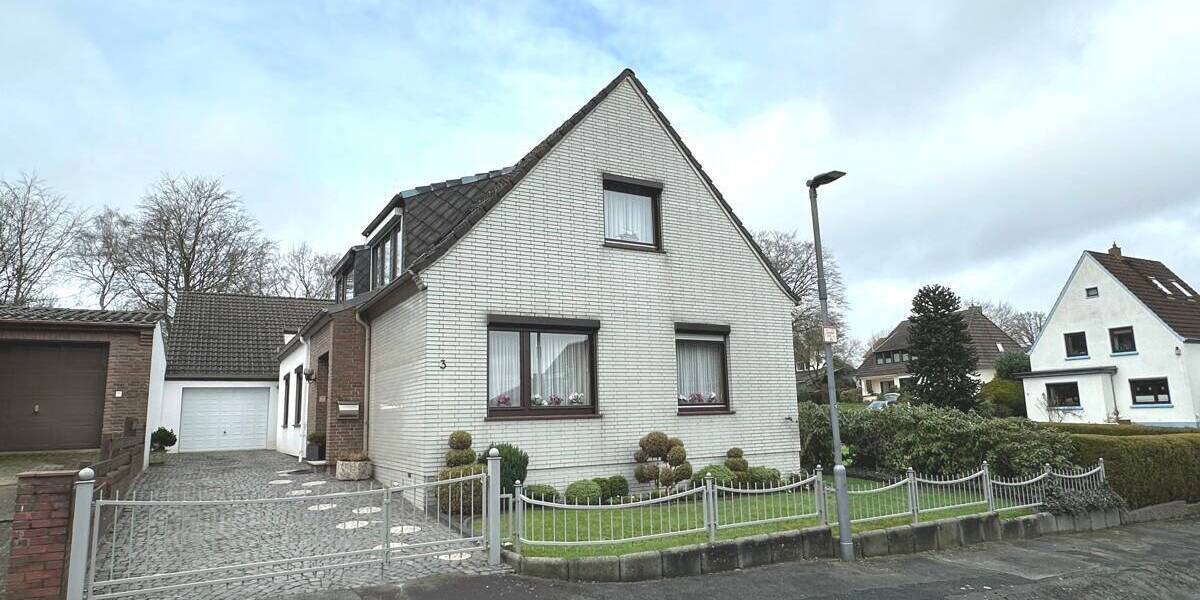 Mehrfamilienhaus, Wohnhaus Bremen / Schönebeck Schönebeck - 5 Zimmer, 137 m&sup2;, 275.000&euro; | Angebot:25777972