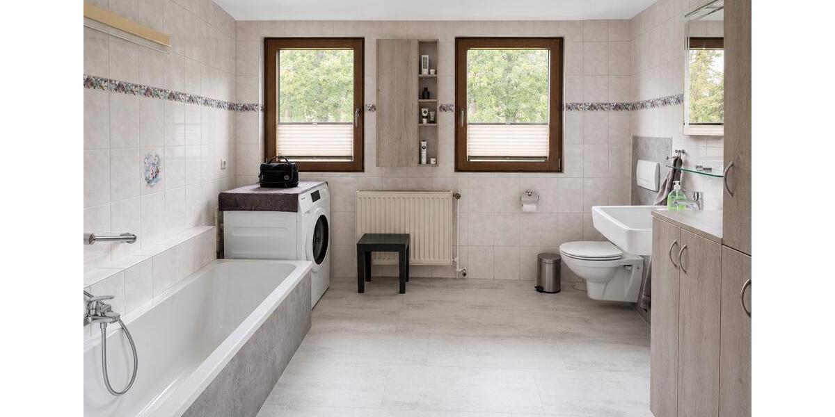 Einfamilienhaus Lenzen (Elbe) - 7 Zimmer, 180 m&sup2;, 568.000&euro; | Angebot:27086785