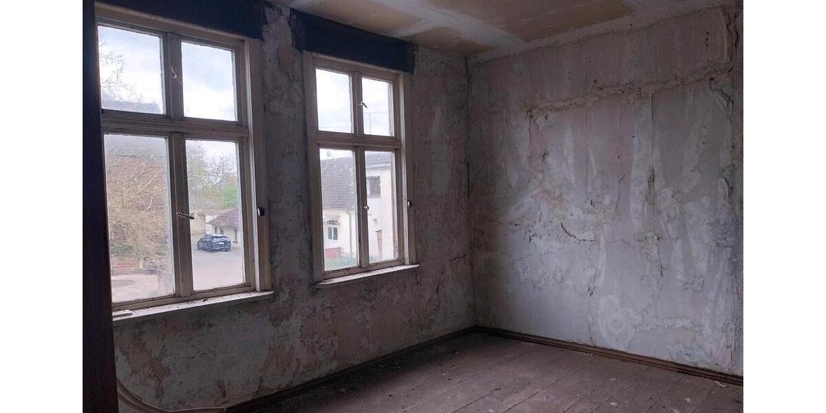 Mehrfamilienhaus, Wohnhaus Genthin - 8 Zimmer, 220 m&sup2;, 123.000&euro; | Angebot:26696862