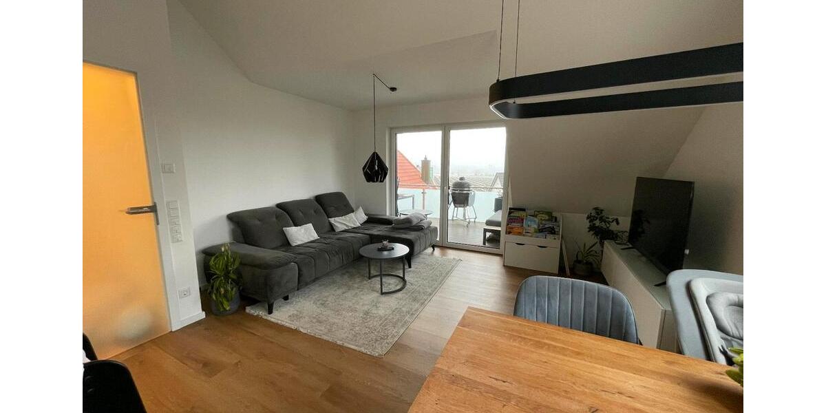 Dachgeschoßwohnung Salem - 4 Zimmer, 90 m&sup2;, 1.260&euro; | Angebot:25325074