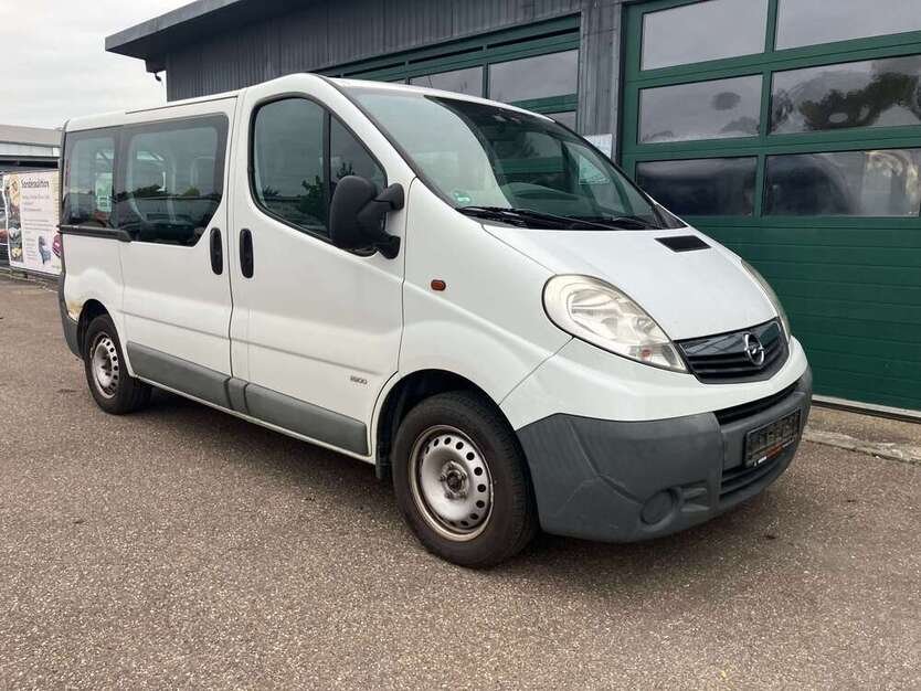 Opel Vivaro 166.000 km 7.900 € Ettenheim 77955