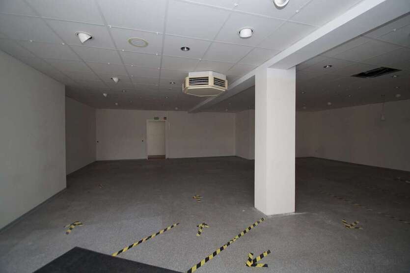 Hochfrequentierte 150m²-Gewerbefläche in Dessau-Roßlau: Ideal für Apotheke oder Fachhandel! zimmer