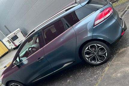 Renault Clio 47.000 km 9.900 &euro; Stuttgart 70327