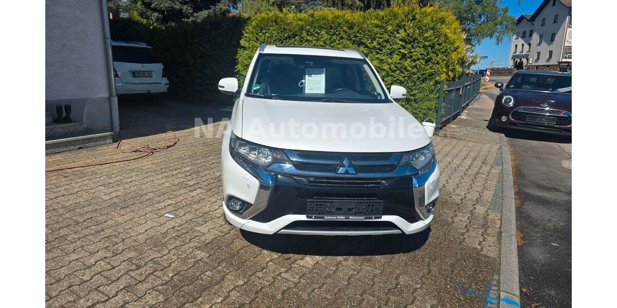 Mitsubishi Plug-in Hybrid Outlander 198.000 km 14.900 &euro; Wald-Michelbach 69483