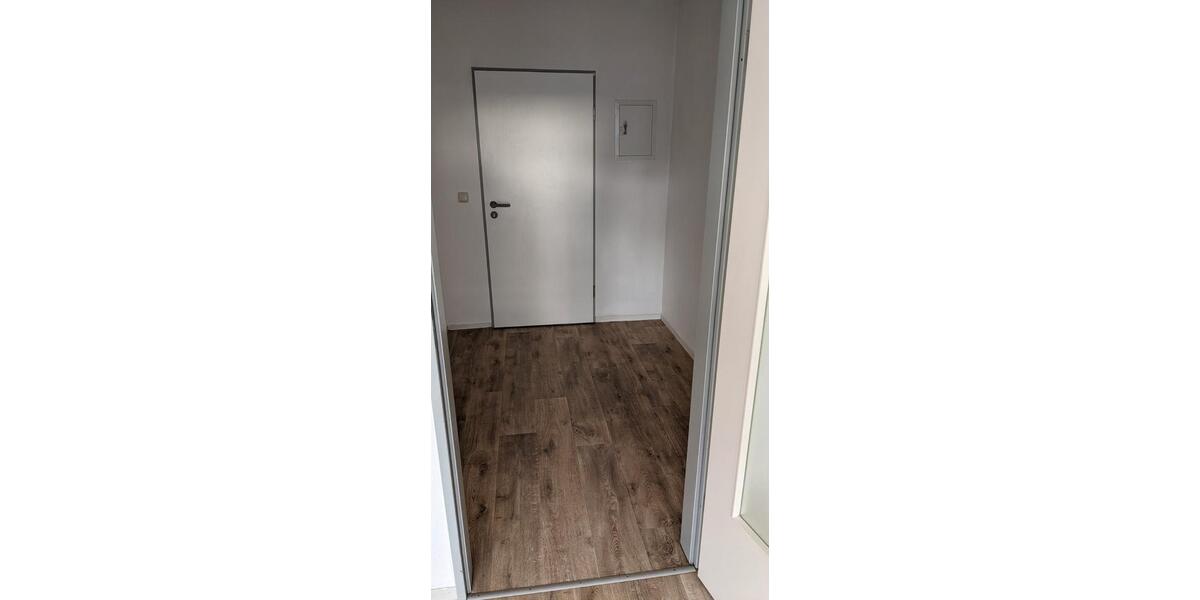 Dachgeschoßwohnung Wilsdruff - 1 Zimmer, 33 m&sup2;, 240&euro; | Angebot:26647426