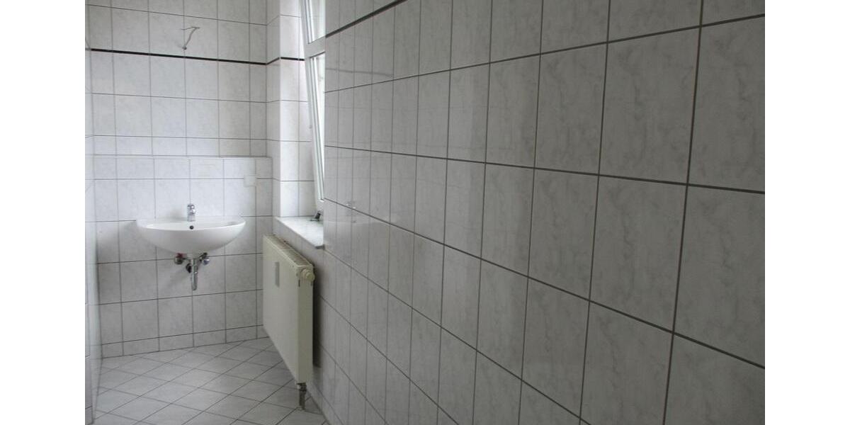 Etagenwohnung Glauchau - 3 Zimmer, 78 m&sup2;, 400&euro; | Angebot:26676977