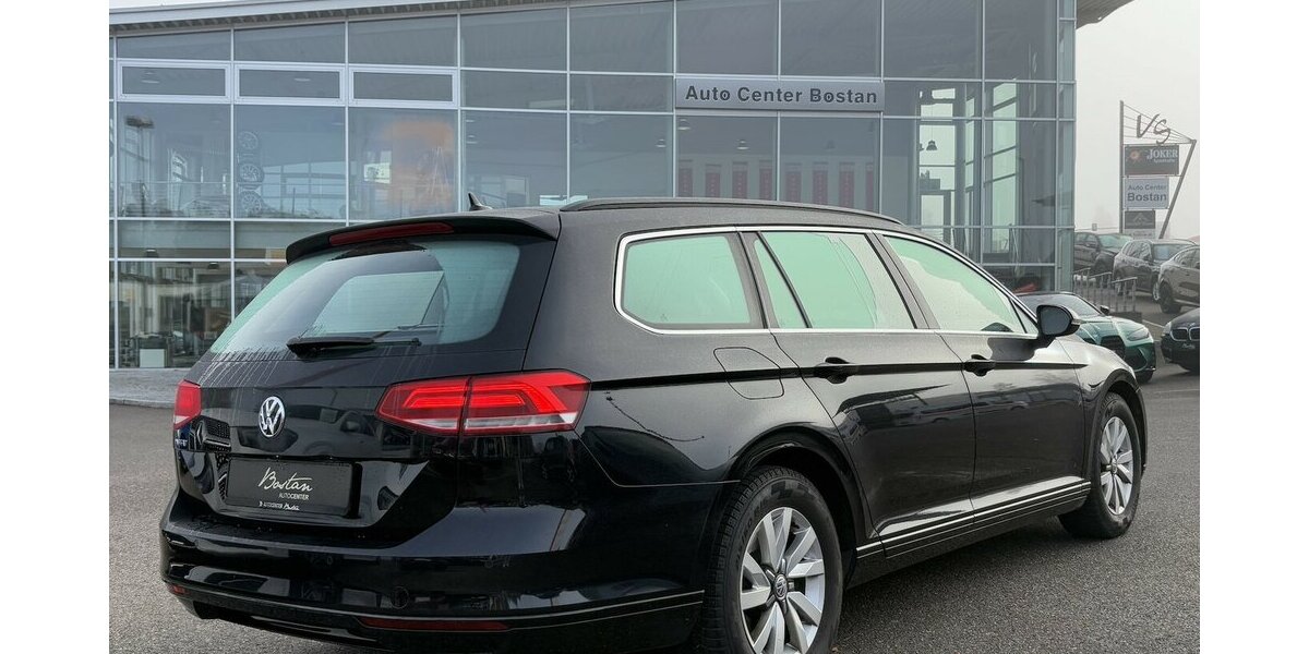 VW Passat 1.4 TSI PANORAMA/KAMERA/NAVI/DSG/MASSAGE 96.303 km 16.900 &euro; Villingen-Schwenningen 78054