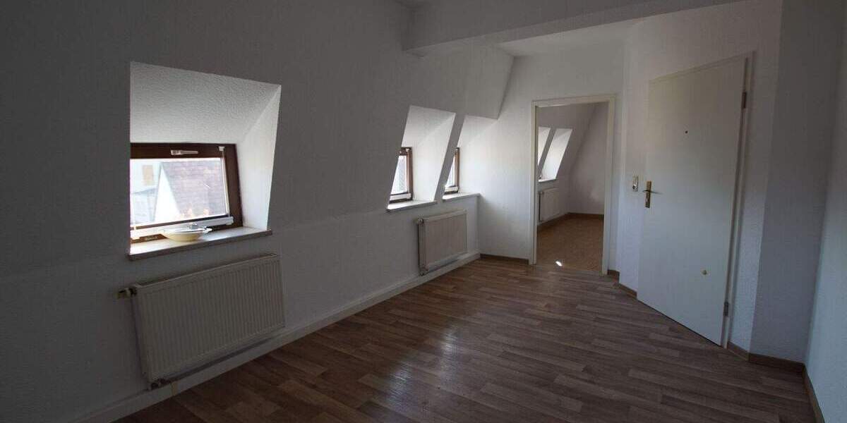 Immobilienpaket bestehend aus EFH, MFH, HH, unsa. HH in Oschatz zimmer