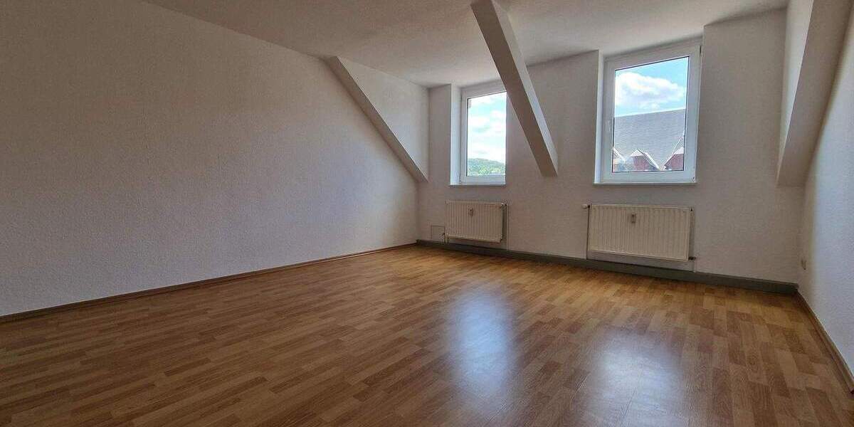 Etagenwohnung Döbeln - 4 Zimmer, 110 m&sup2;, 622&euro; | Angebot:25065818