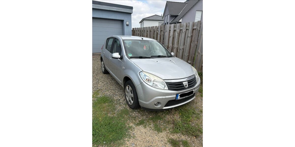 Dacia Sandero 152.653 km 1.490 &euro; Berßel 38835