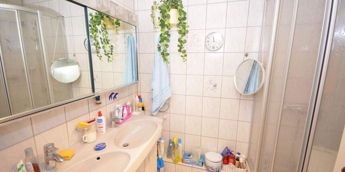 Etagenwohnung Brühl - 3 Zimmer, 100 m&sup2;, 328.000&euro; | Angebot:25748345