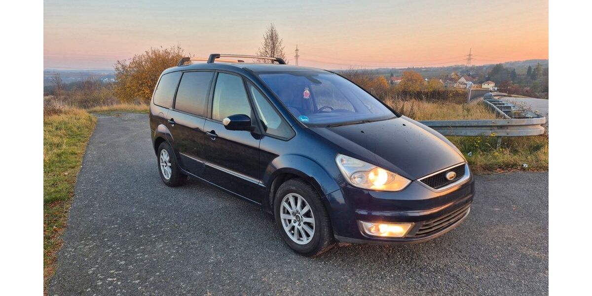 Ford Galaxy 257.000 km 2.500 € Pirna 01796