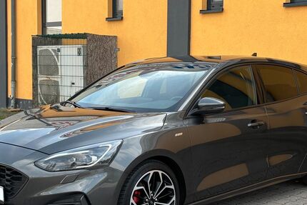 Ford Focus 135.000 km 8.980 &euro; Berlin 13587