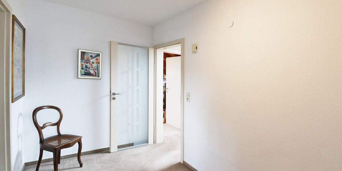 Freistehendes Einfamilienhaus mit viel Platz für Großfamilie & Home Office 6 zimmer