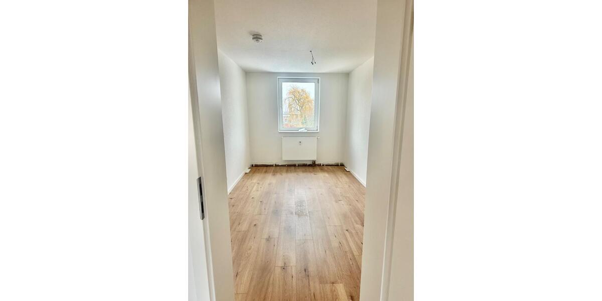 Etagenwohnung Bitterfeld-Wolfen Greppin - 3 Zimmer, 84 m&sup2;, 630&euro; | Angebot:25614501