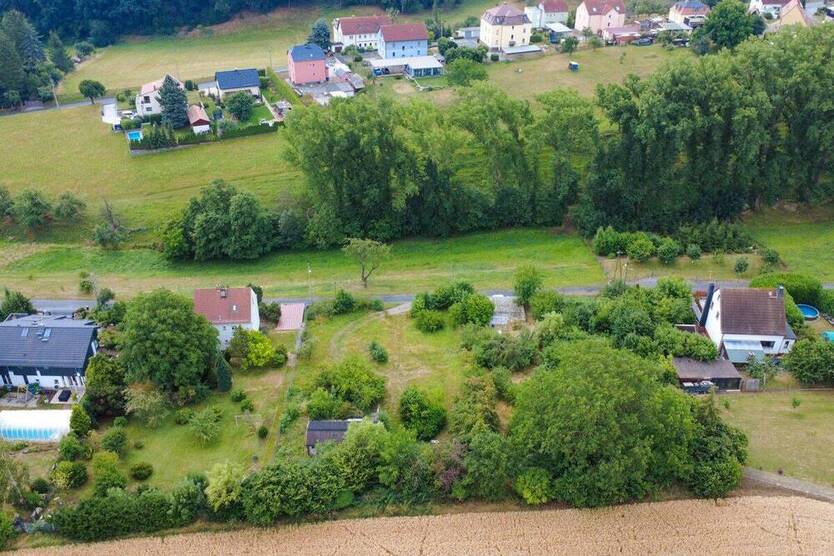 Großes Baugrundstück mit über 1.300 m² in Freital!