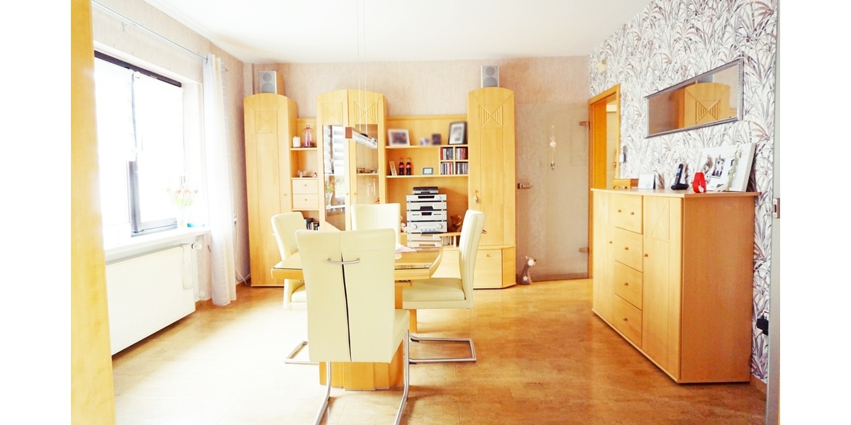 Gepflegtes 1-2 Fam. Haus, neuwertige Heizung, div. Renovierungen, Garten, Doppel-Garage, Terrasse, B - Einfamilienhaus Zierenberg Burghasungen | Angebot:26459788