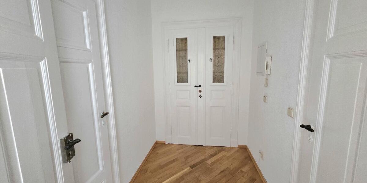 Großzügige 1-Zimmer-Wohnung mit Parkettfußboden und Tageslichtbad! - Erdgeschoßwohnung Leipzig Stötteritz | Angebot:25417118