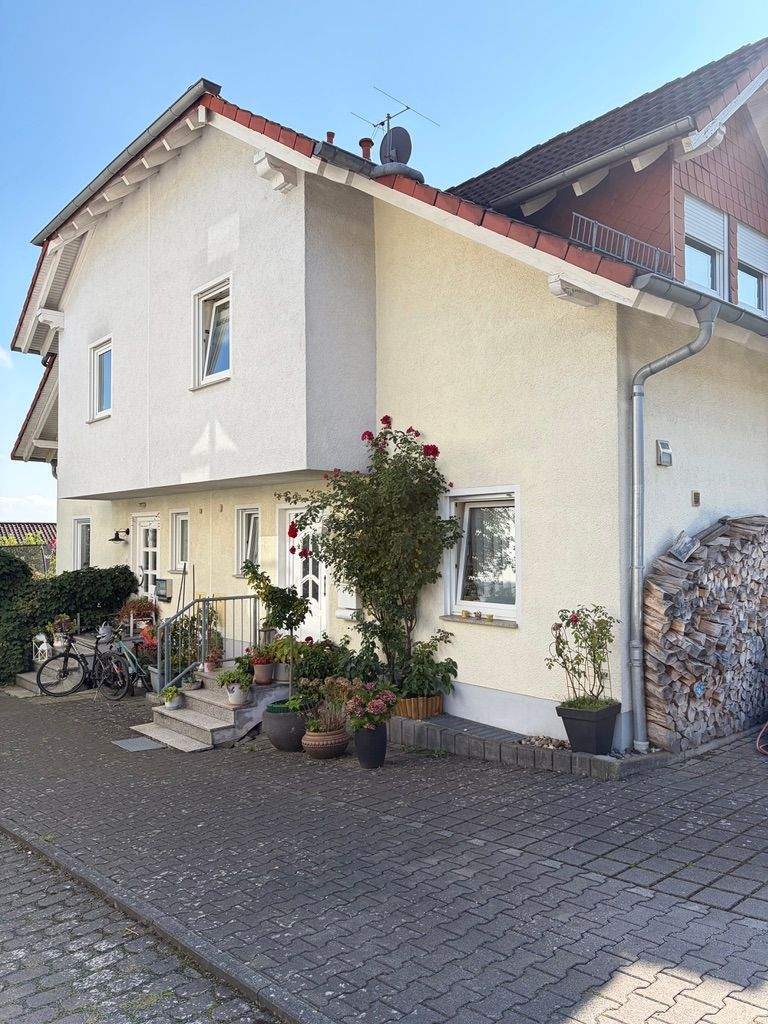 Sonnige Doppelhaushälfte 4 zimmer