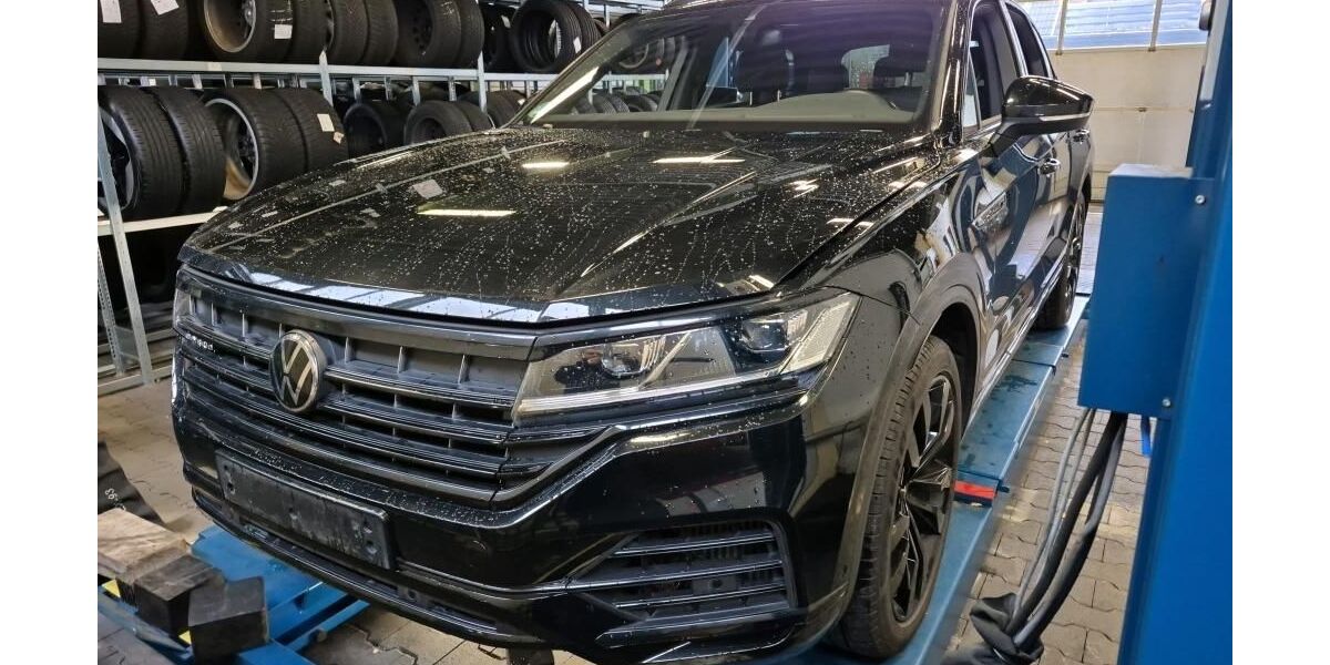 VW Touareg 48.651 km 47.169 &euro; Gera 07546